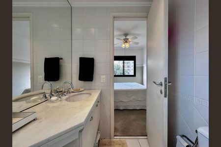 Apartamento à venda com 109m², 2 quartos e 3 vagas Apartamento à venda com 109m², 2 quartos e 3 vagasBanheiro Suíte 1