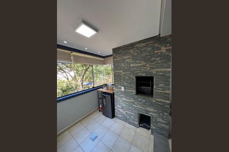 Apartamento à venda com 81m², 2 quartos e 1 vaga Apartamento à venda com 81m², 2 quartos e 1 vagaVaranda