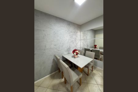 Apartamento à venda com 81m², 2 quartos e 1 vaga Apartamento à venda com 81m², 2 quartos e 1 vagaSala