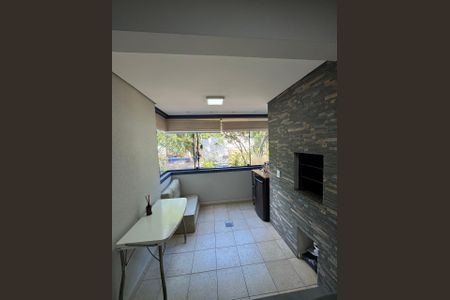 Apartamento à venda com 81m², 2 quartos e 1 vaga Apartamento à venda com 81m², 2 quartos e 1 vagaVaranda