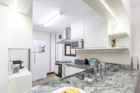 Apartamento para alugar com 83m², 2 quartos e 2 vagas Apartamento para alugar com 83m², 2 quartos e 2 vagasCozinha