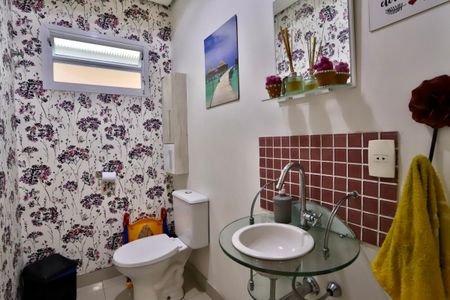 Casa à venda com 454m², 4 quartos e 4 vagas Casa à venda com 454m², 4 quartos e 4 vagasLavabo