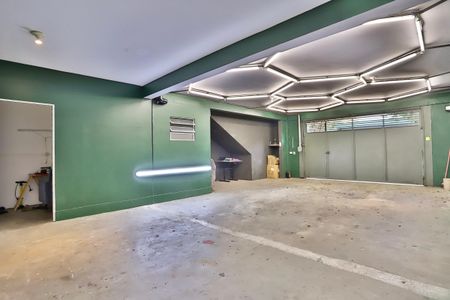Casa à venda com 454m², 4 quartos e 4 vagas Casa à venda com 454m², 4 quartos e 4 vagasGaragem