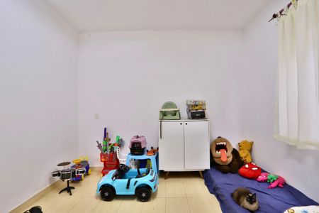 Casa à venda com 454m², 4 quartos e 4 vagas Casa à venda com 454m², 4 quartos e 4 vagasQuarto 1