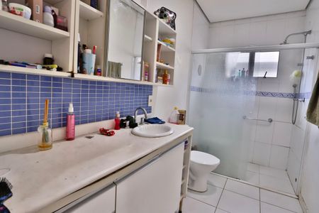 Casa à venda com 454m², 4 quartos e 4 vagas Casa à venda com 454m², 4 quartos e 4 vagasBanheiro Suíte