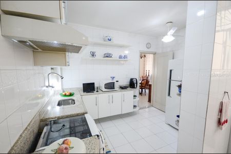 Apartamento à venda com 128m², 3 quartos e sem vaga Apartamento à venda com 128m², 3 quartos e sem vagaCozinha