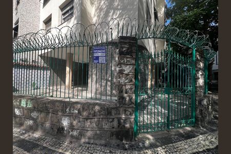 Apartamento à venda com 128m², 3 quartos e sem vaga Apartamento à venda com 128m², 3 quartos e sem vagaFachada