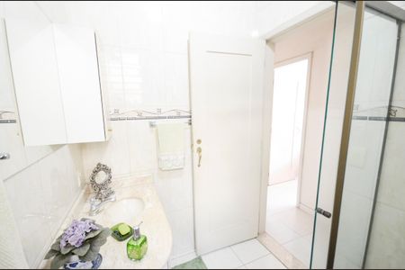 Apartamento à venda com 128m², 3 quartos e sem vaga Apartamento à venda com 128m², 3 quartos e sem vagaBanheiro Social