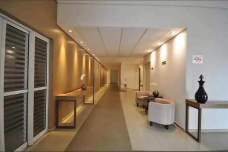 Apartamento à venda com 63m², 2 quartos e 1 vaga Apartamento à venda com 63m², 2 quartos e 1 vagaHall social