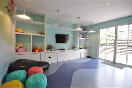 Apartamento à venda com 63m², 2 quartos e 1 vaga Apartamento à venda com 63m², 2 quartos e 1 vagaÁrea comum - Brinquedoteca