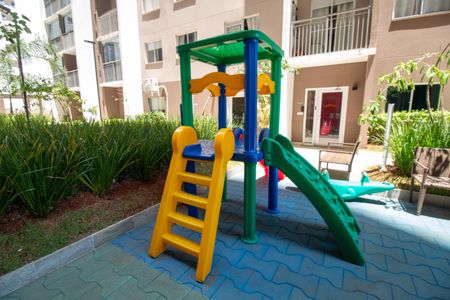 Apartamento à venda com 32m², 1 quarto e sem vaga Apartamento à venda com 32m², 1 quarto e sem vagaÁrea comum - Playground