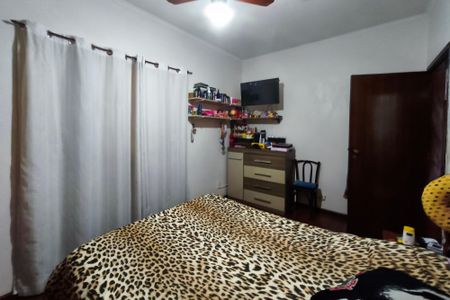 Casa à venda com 150m², 3 quartos e 3 vagasQuarto 2