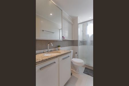 Apartamento à venda com 68m², 2 quartos e 1 vaga Apartamento à venda com 68m², 2 quartos e 1 vagaSuíte Banheiro