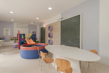 Apartamento à venda com 68m², 2 quartos e 1 vaga Apartamento à venda com 68m², 2 quartos e 1 vagaÁrea comum - Brinquedoteca