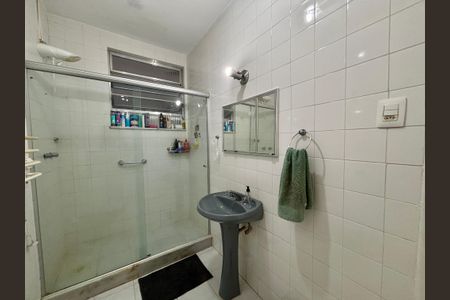 Apartamento à venda com 90m², 2 quartos e 1 vaga Apartamento à venda com 90m², 2 quartos e 1 vagaBanheiro social