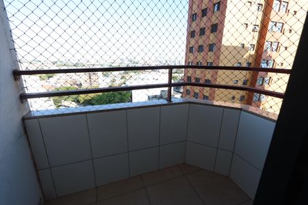 Apartamento à venda com 74m², 2 quartos e 1 vagaSacada do Quarto 
