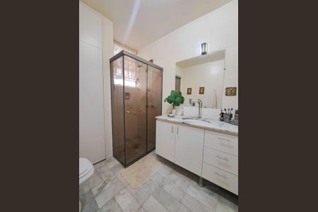 Apartamento à venda com 160m², 4 quartos e 2 vagas Apartamento à venda com 160m², 4 quartos e 2 vagasBanheiro 2