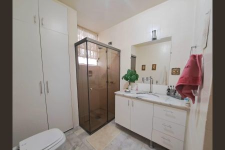 Apartamento à venda com 160m², 4 quartos e 2 vagas Apartamento à venda com 160m², 4 quartos e 2 vagasBanheiro 2