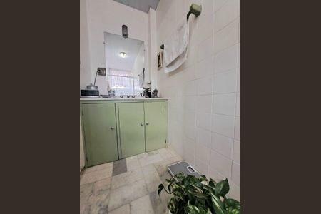 Apartamento à venda com 160m², 4 quartos e 2 vagas Apartamento à venda com 160m², 4 quartos e 2 vagasBanheiro