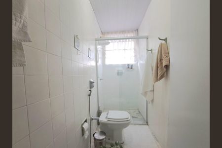 Apartamento à venda com 160m², 4 quartos e 2 vagas Apartamento à venda com 160m², 4 quartos e 2 vagasBanheiro