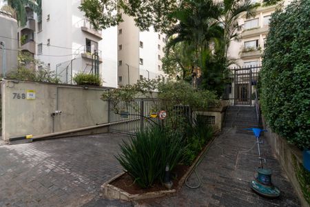 Studio à venda com 42m², 1 quarto e 1 vaga Studio à venda com 42m², 1 quarto e 1 vagaFachada e portaria