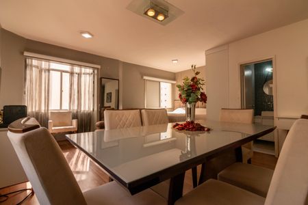 Studio à venda com 42m², 1 quarto e 1 vaga Studio à venda com 42m², 1 quarto e 1 vagaStudio - Sala de Jantar