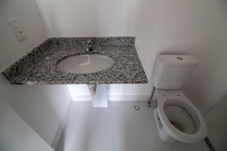 Apartamento à venda com 63m², 2 quartos e 1 vaga Apartamento à venda com 63m², 2 quartos e 1 vagaBanheiro Social