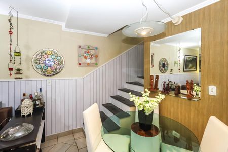 Casa à venda com 104m², 2 quartos e 1 vaga Casa à venda com 104m², 2 quartos e 1 vagaSala