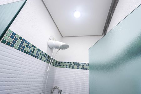 Casa à venda com 104m², 2 quartos e 1 vaga Casa à venda com 104m², 2 quartos e 1 vagaBanheiro