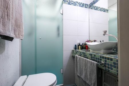 Casa à venda com 104m², 2 quartos e 1 vaga Casa à venda com 104m², 2 quartos e 1 vagaBanheiro