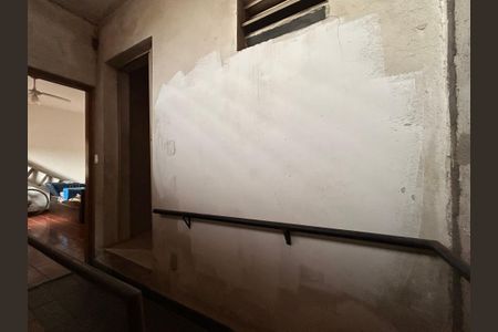 Casa à venda com 180m², 4 quartos e 2 vagas Casa à venda com 180m², 4 quartos e 2 vagasEntrada casa 2