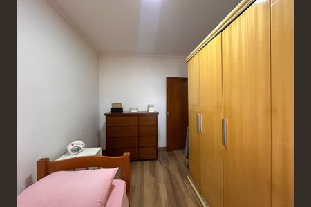 Casa à venda com 180m², 4 quartos e 2 vagas Casa à venda com 180m², 4 quartos e 2 vagasQuarto 1 - Casa 1