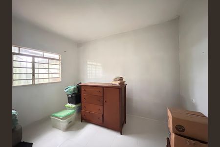 Casa à venda com 180m², 4 quartos e 2 vagas Casa à venda com 180m², 4 quartos e 2 vagasSala - Casa 2