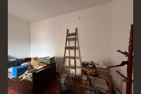 Casa à venda com 180m², 4 quartos e 2 vagas Casa à venda com 180m², 4 quartos e 2 vagasQuarto 4 - Casa 2
