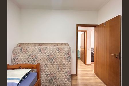 Casa à venda com 180m², 4 quartos e 2 vagas Casa à venda com 180m², 4 quartos e 2 vagasQuarto 3 - Casa 1