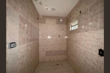 Casa à venda com 180m², 4 quartos e 2 vagas Casa à venda com 180m², 4 quartos e 2 vagasBanheiro 3 - Casa 2