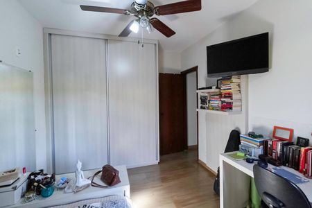 Casa à venda com 222m², 3 quartos e 4 vagas Casa à venda com 222m², 3 quartos e 4 vagasQuarto 1