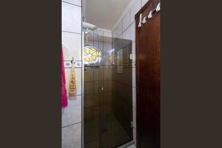 Casa à venda com 222m², 3 quartos e 4 vagas Casa à venda com 222m², 3 quartos e 4 vagasBanheiro da suíte