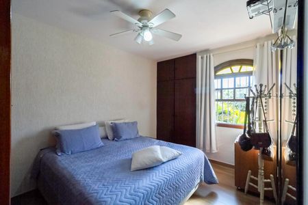 Casa à venda com 222m², 3 quartos e 4 vagas Casa à venda com 222m², 3 quartos e 4 vagasSuíte