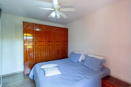 Casa à venda com 222m², 3 quartos e 4 vagas Casa à venda com 222m², 3 quartos e 4 vagasSuíte