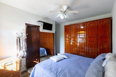 Casa à venda com 222m², 3 quartos e 4 vagas Casa à venda com 222m², 3 quartos e 4 vagasSuíte