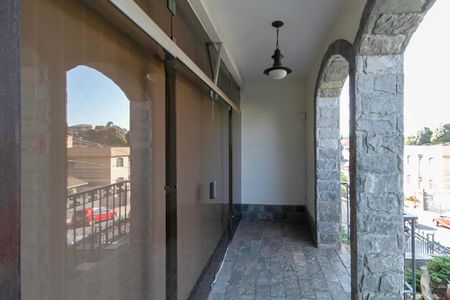 Casa à venda com 222m², 3 quartos e 4 vagas Casa à venda com 222m², 3 quartos e 4 vagasJardim