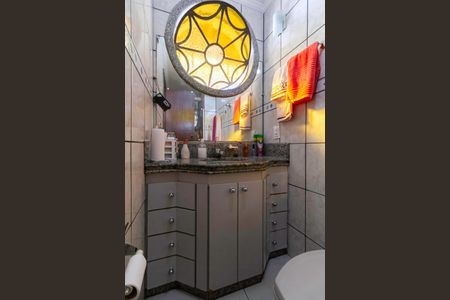 Casa à venda com 222m², 3 quartos e 4 vagas Casa à venda com 222m², 3 quartos e 4 vagasBanheiro da suíte