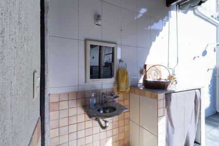 Casa à venda com 222m², 3 quartos e 4 vagas Casa à venda com 222m², 3 quartos e 4 vagasLavabo