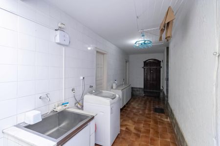 Casa à venda com 222m², 3 quartos e 4 vagas Casa à venda com 222m², 3 quartos e 4 vagasLavanderia