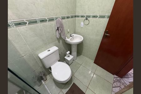 Casa à venda com 78m², 2 quartos e 2 vagas Casa à venda com 78m², 2 quartos e 2 vagasBanheiro