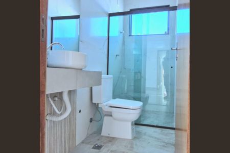 Casa à venda com 180m², 3 quartos e 2 vagasBanheiro da Suíte 3