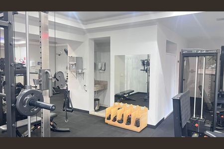Apartamento à venda com 120m², 3 quartos e 2 vagas Apartamento à venda com 120m², 3 quartos e 2 vagasÁrea comum - Academia