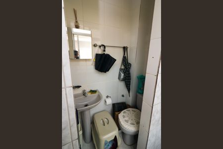 Apartamento à venda com 80m², 2 quartos e 1 vaga Apartamento à venda com 80m², 2 quartos e 1 vagaBanheiro de serviço