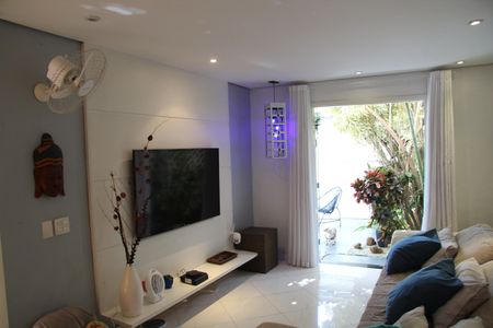 Casa à venda com 190m², 3 quartos e 3 vagasSala